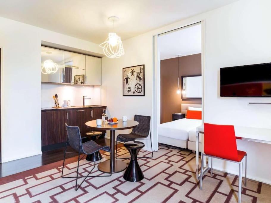 Disneyland Deluxe Flat, Outside Pool, Climatisation, 1 Min To Disney Parks Serris Esterno foto