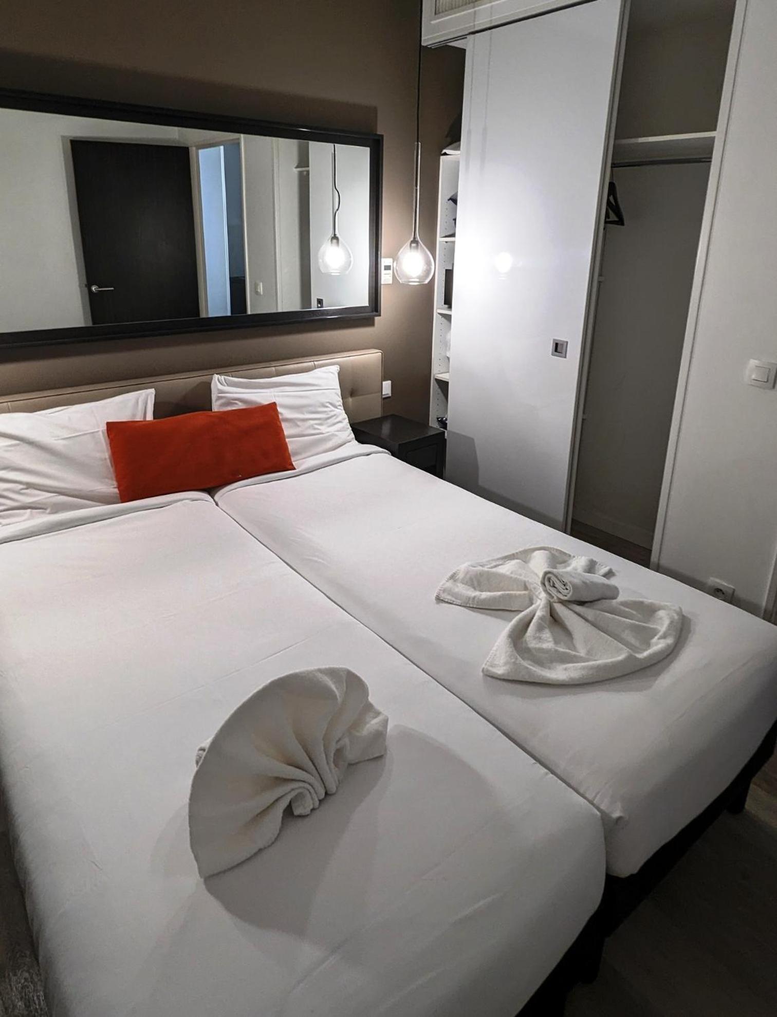Disneyland Deluxe Flat, Outside Pool, Climatisation, 1 Min To Disney Parks Serris Esterno foto