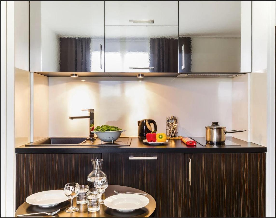 Disneyland Deluxe Flat, Outside Pool, Climatisation, 1 Min To Disney Parks Serris Esterno foto